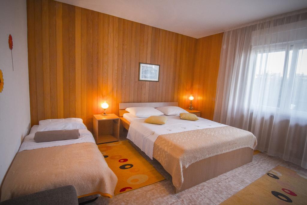 Apartment Miranda Слатине Экстерьер фото